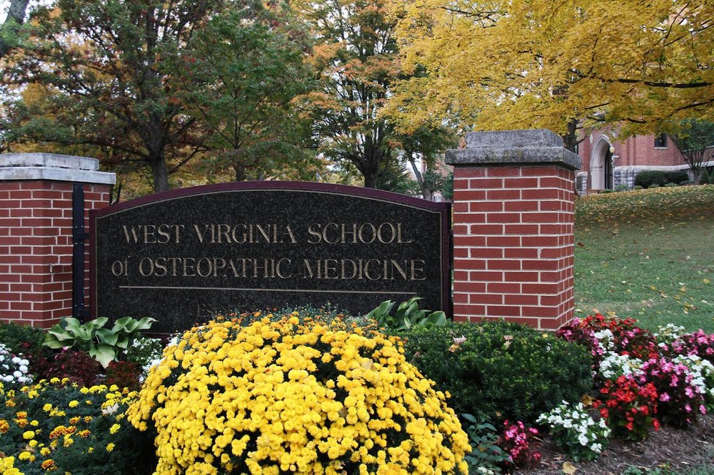 Fairmont State partnership fast-tracks med school admissions